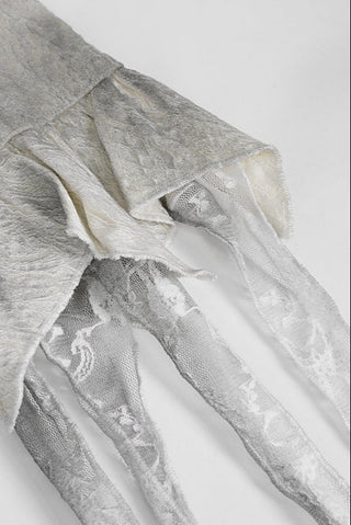 Lady of Hollow Blouse