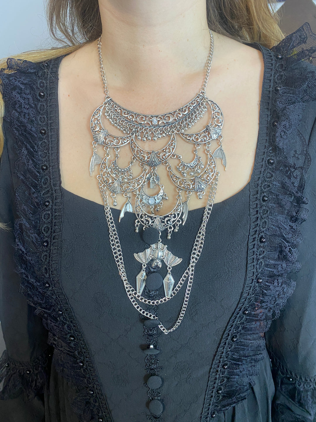 Crypt Keeper’s Embrace Jewellery Set