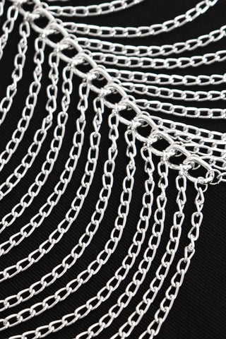 Witch Bride of the Underworld – Convertible Chain Shroud