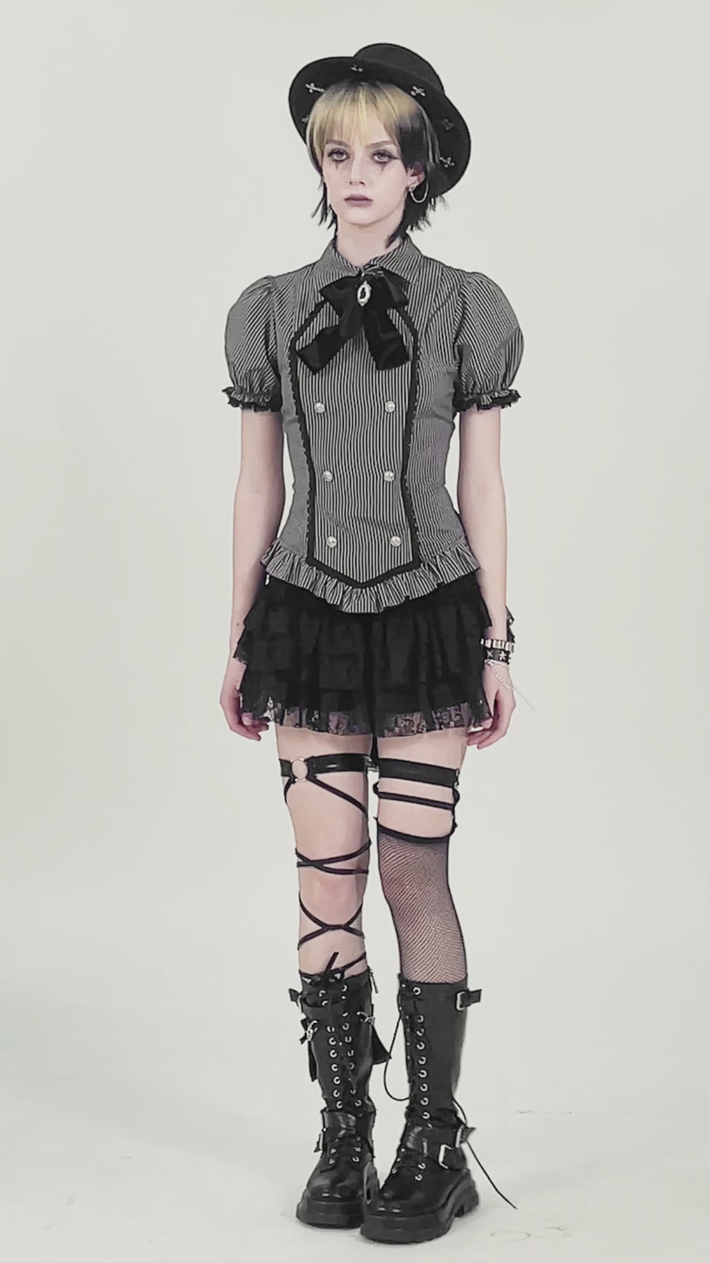 dark in love iw111 video showdown