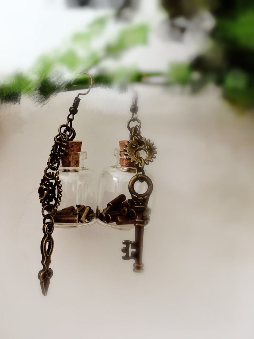 steampunk glass earrings 1